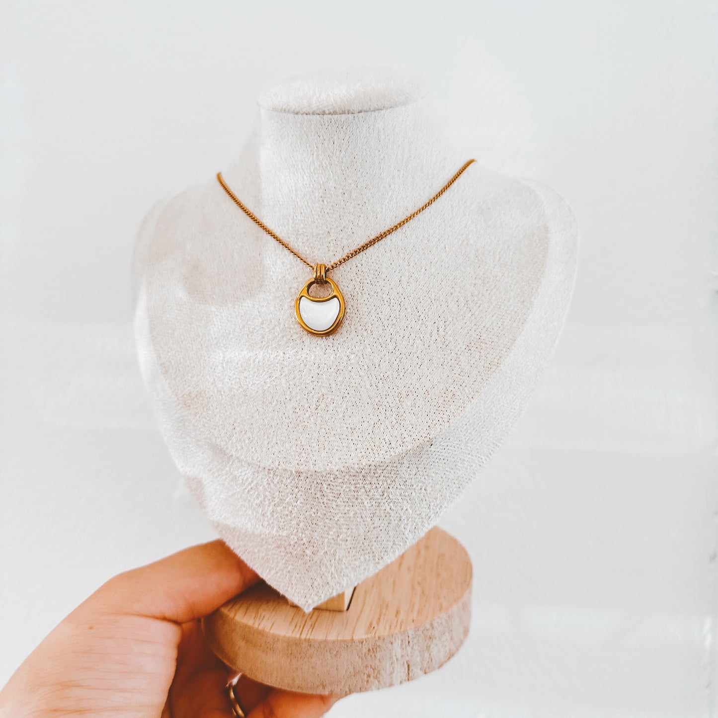 Oblong Mother of Pearl Necklace