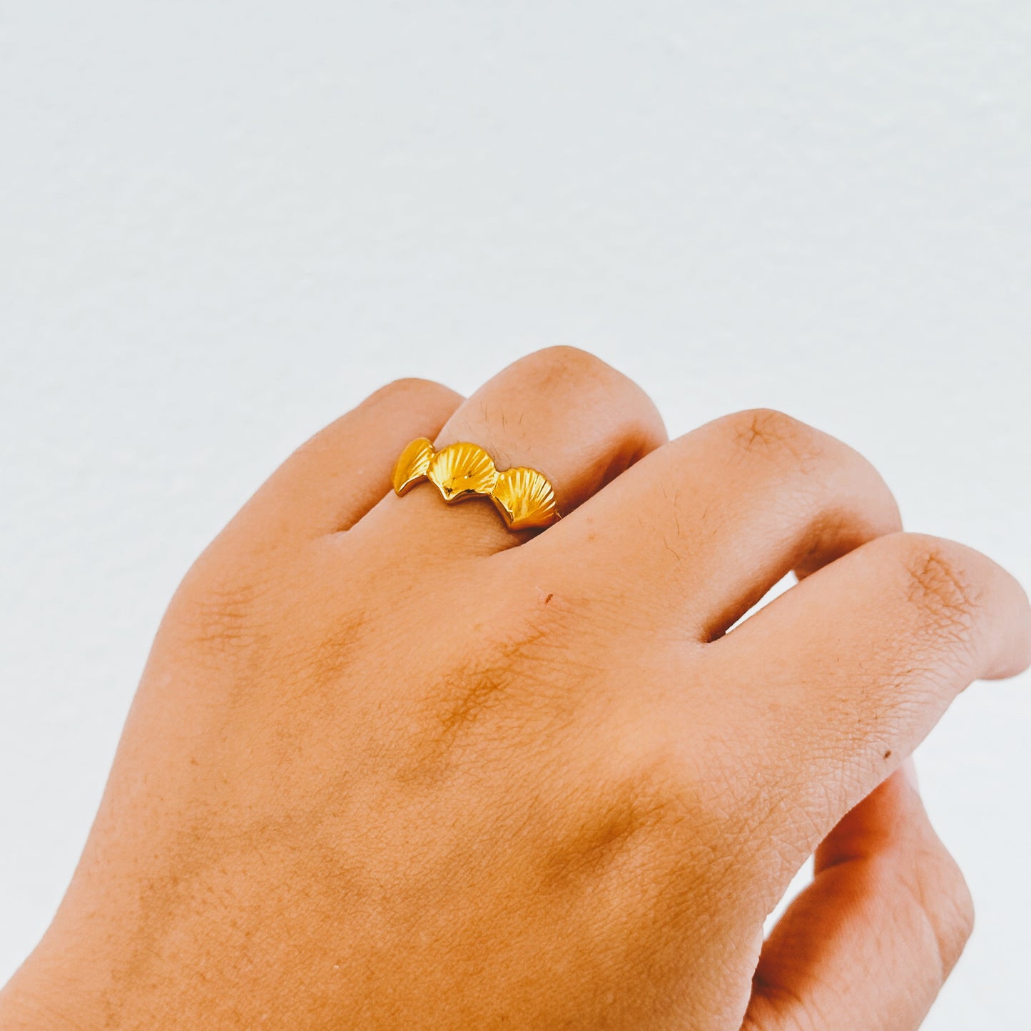Dainty Shell Ring