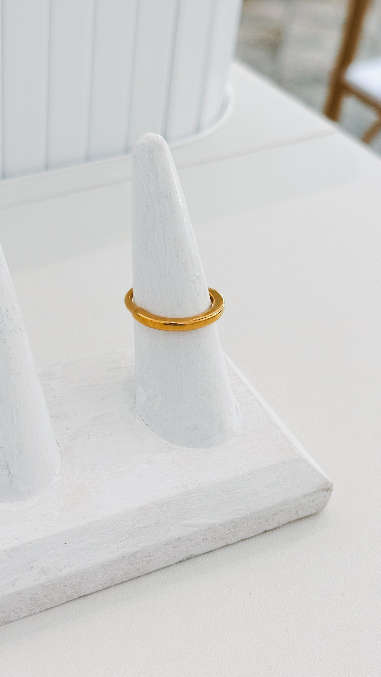 Abstract Round Ring