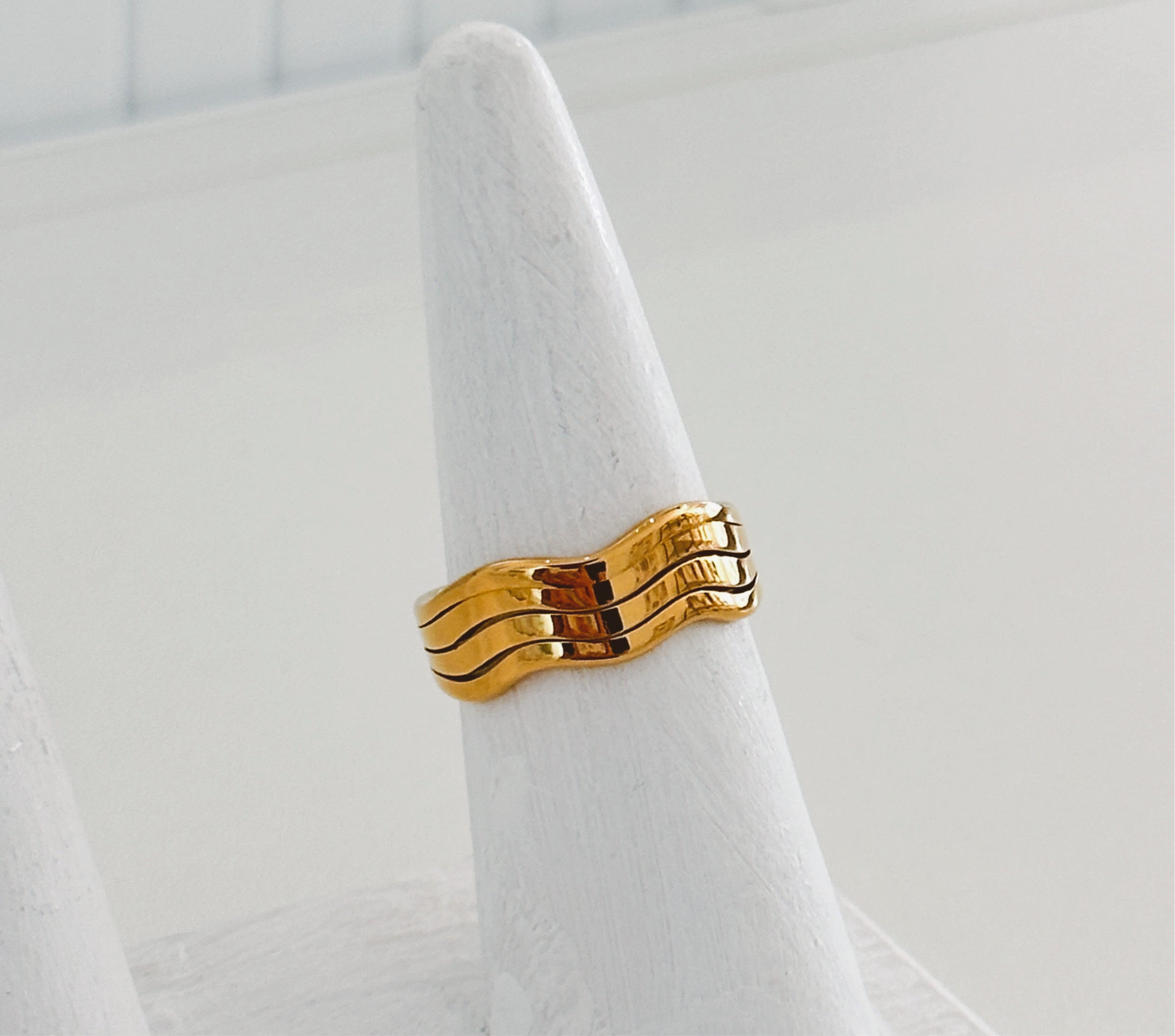 Bold & Wavy Ring