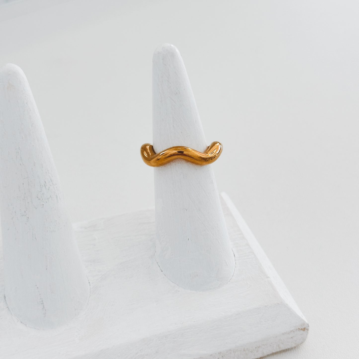 Bold Wavy Ring