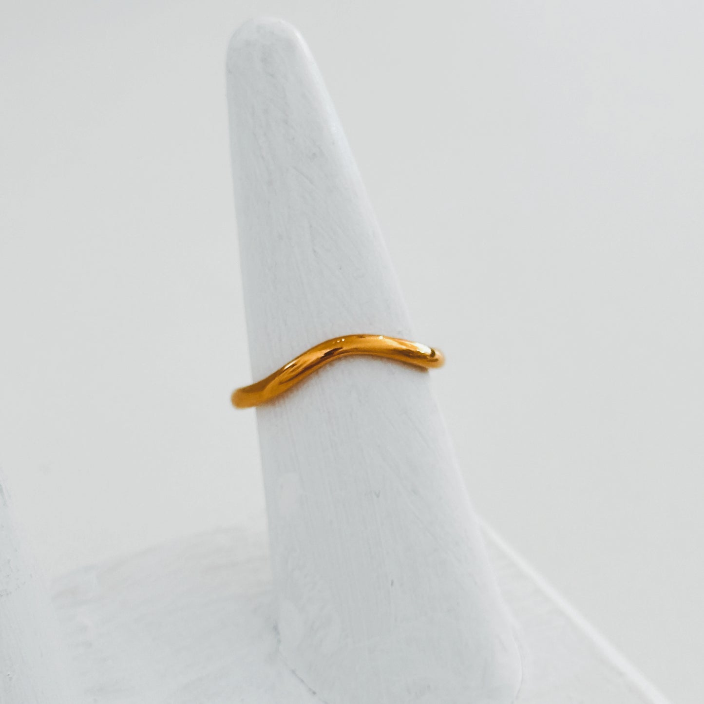 Subtle Wavy Ring