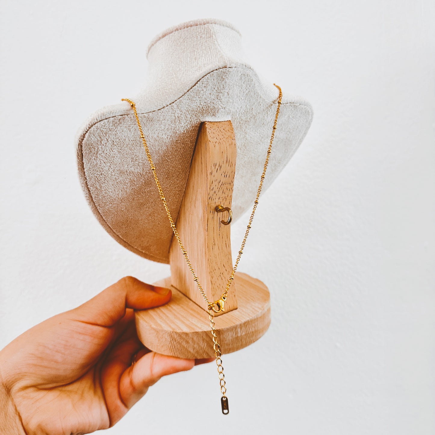 Dainty Bow Necklace