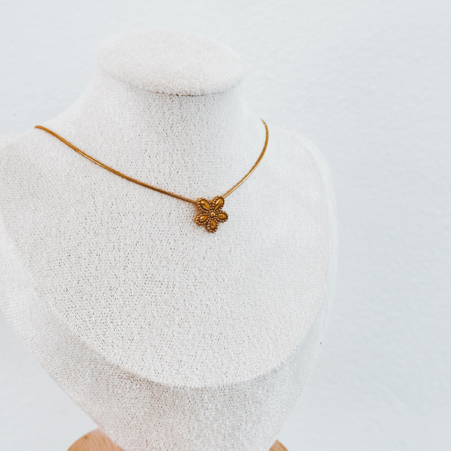 Floral Snake Chain Necklace