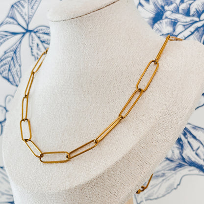 Wide-Link Paper-Clip Chain