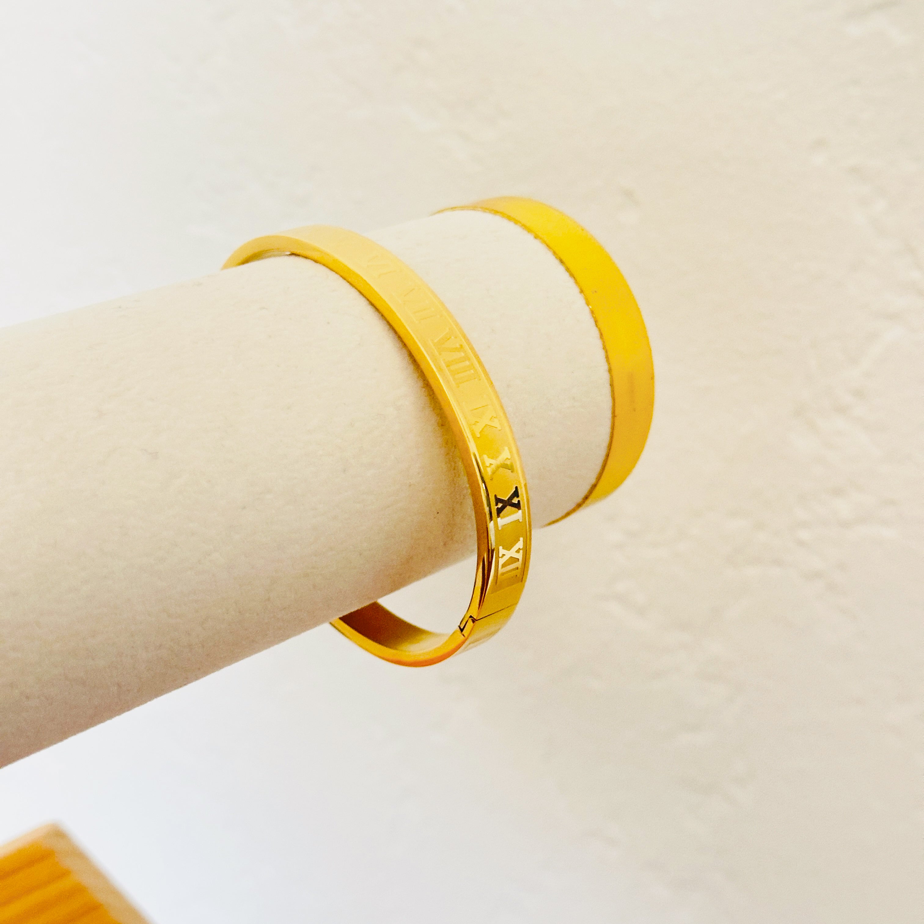 Roman Cuff