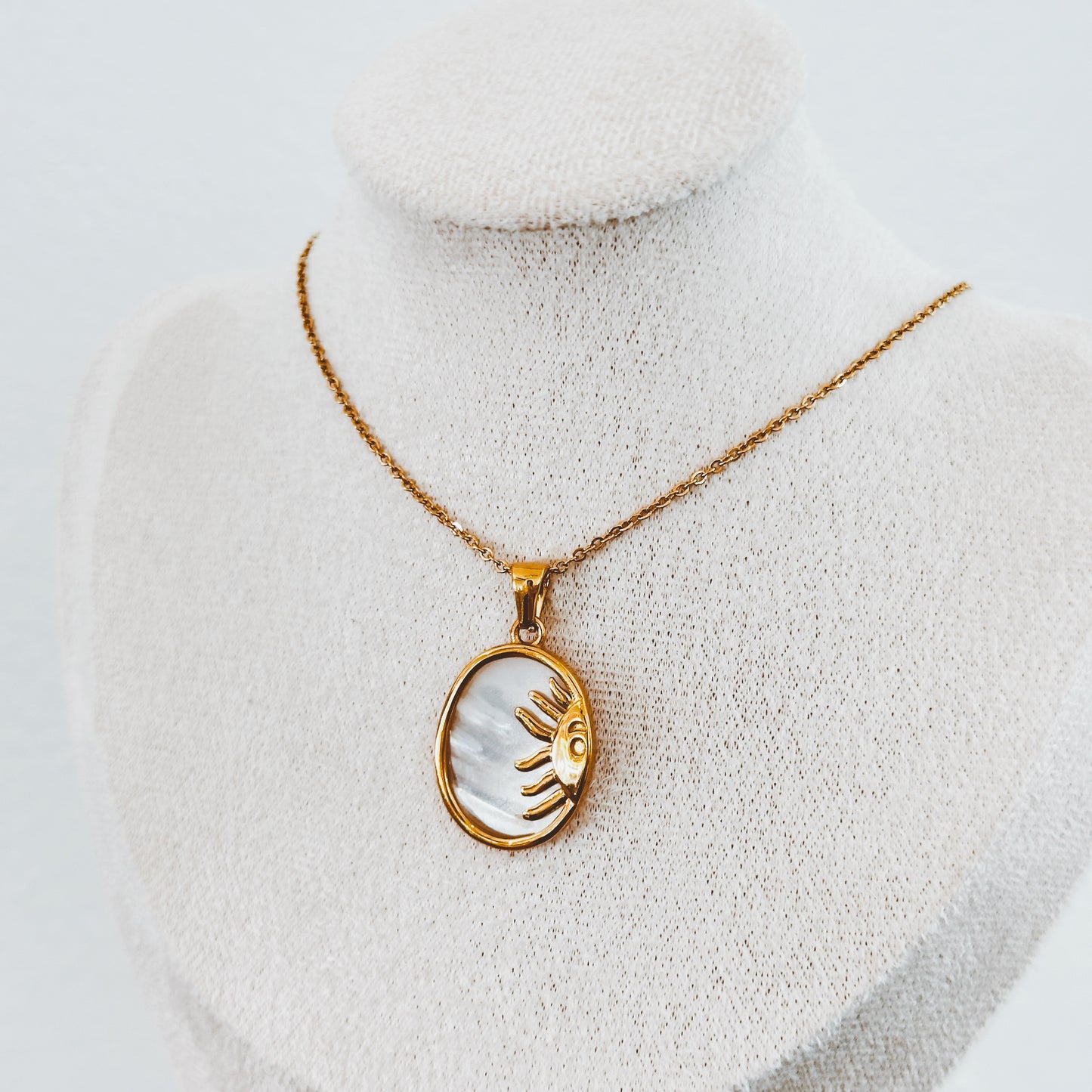 Shimmery Sun Necklace