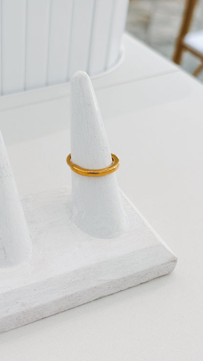 Abstract Round Ring