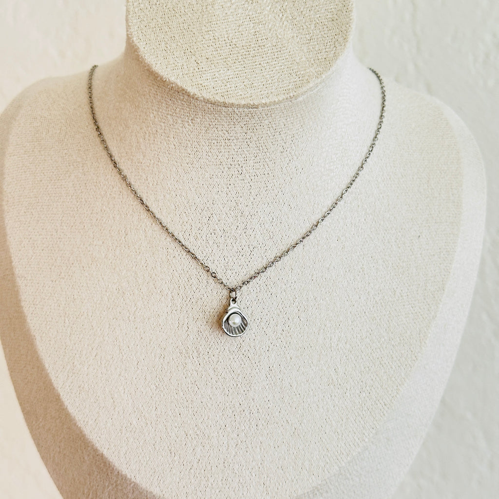 Shelly Necklace