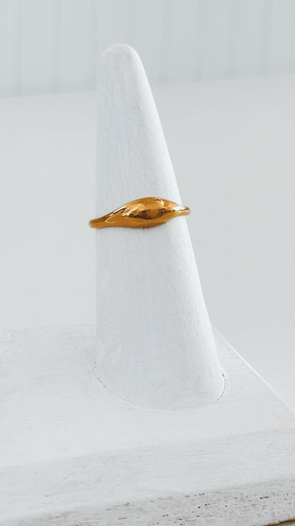 Round Signet Ring