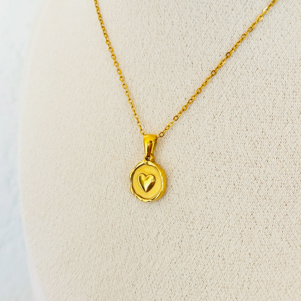 Amor Necklace