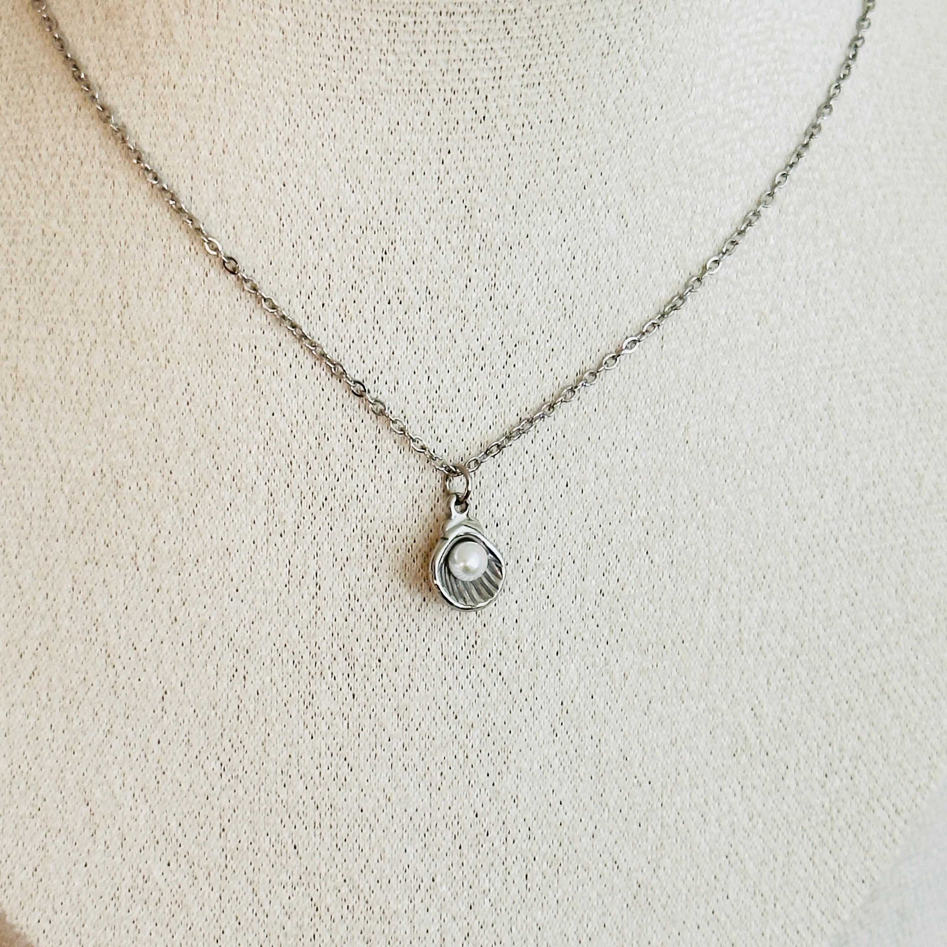 Shelly Necklace