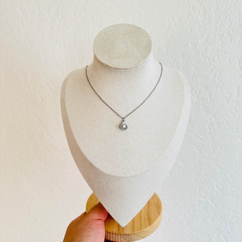 Shelly Necklace