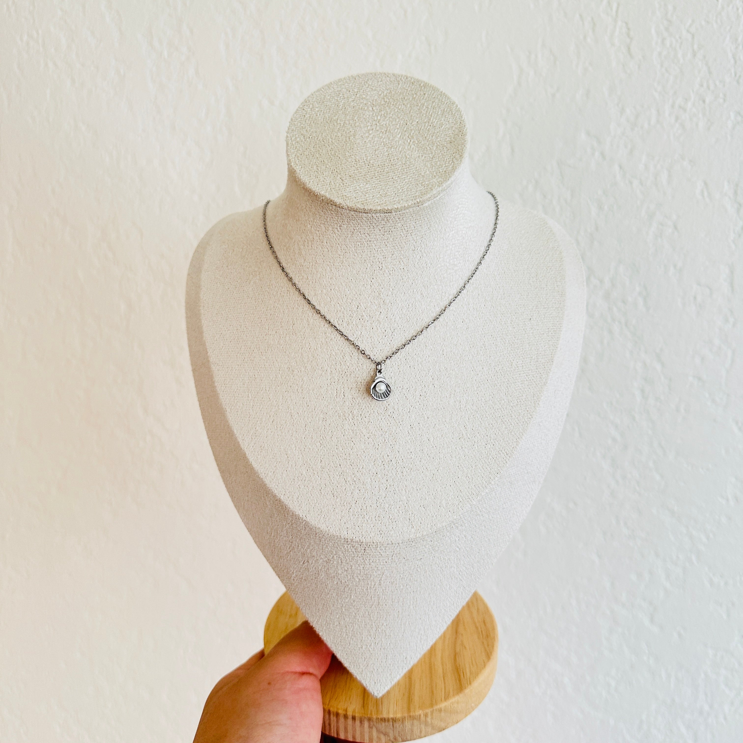 Shelly Necklace