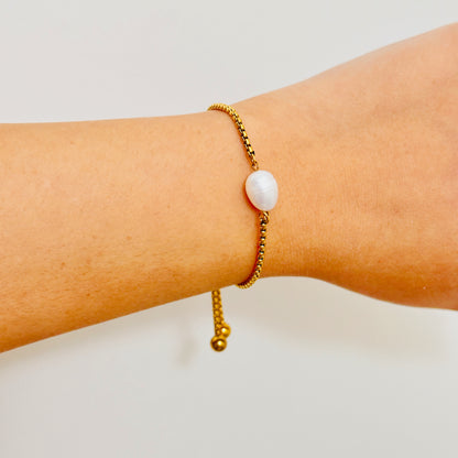 Adjustable + Dainty Pearl Bracelet