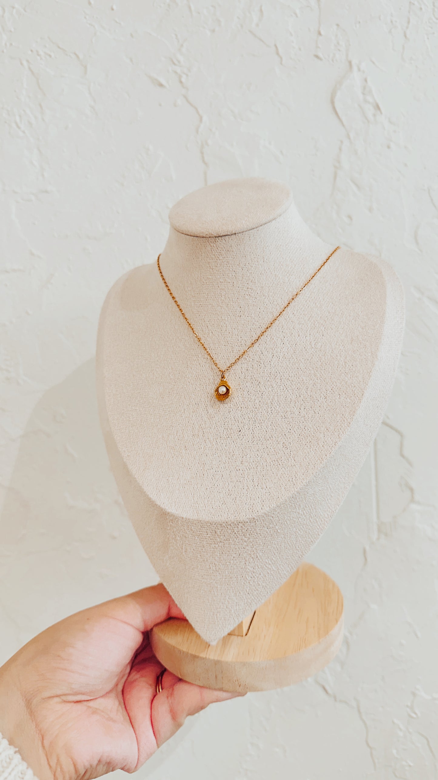 Dainty Shell Necklace