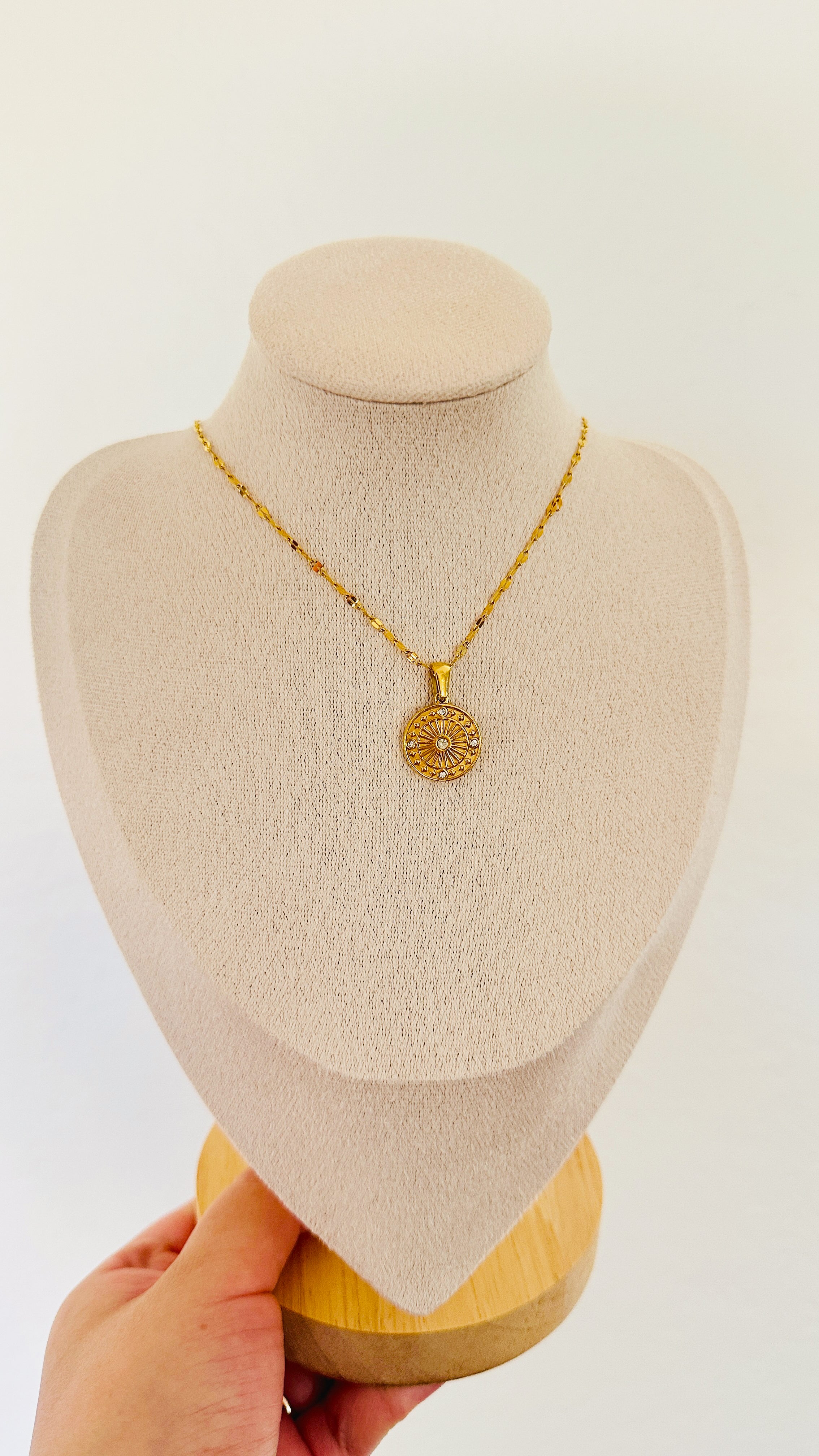 Leila Necklace