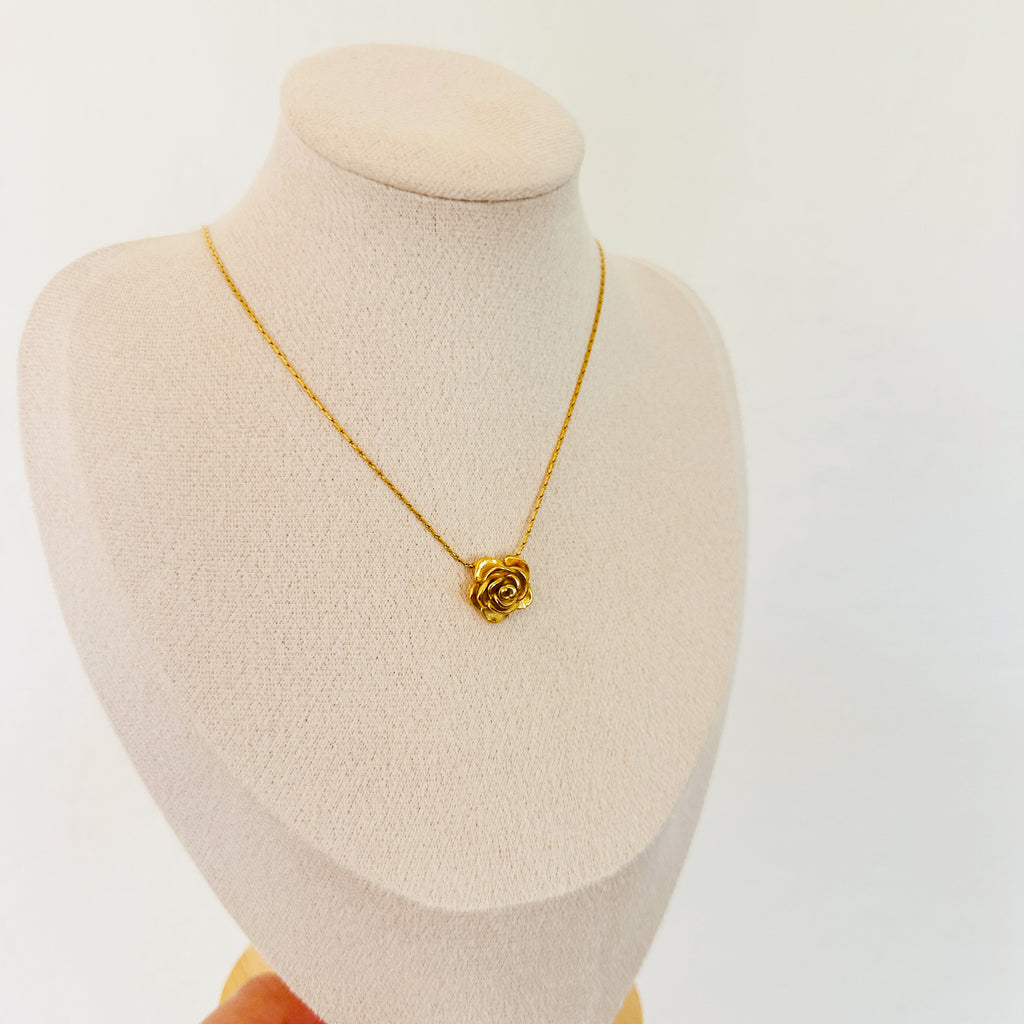 Rosa Necklace
