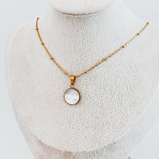 Round Mother of Pearl Necklace