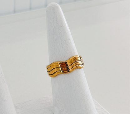 Bold & Wavy Ring