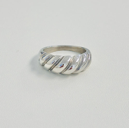 Croissant Dome Ring