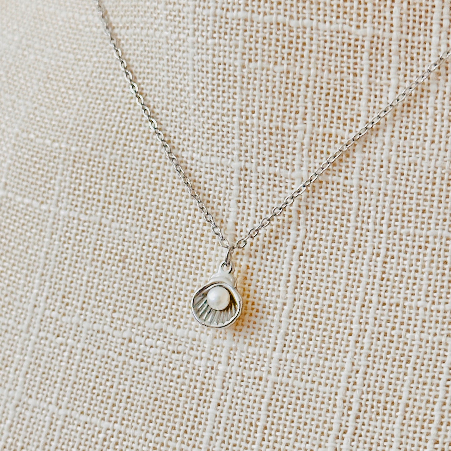 Dainty Shell & Pearl Necklace