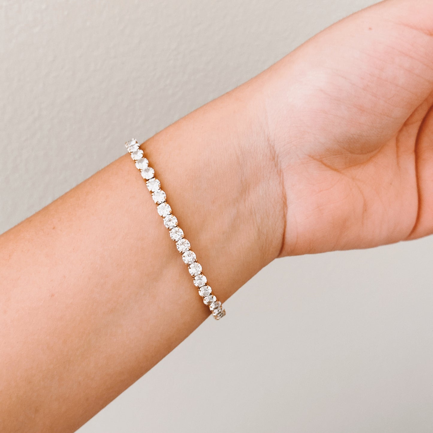 Stretchy Tennis Bracelet - Comfortable & Elegant Jewelry