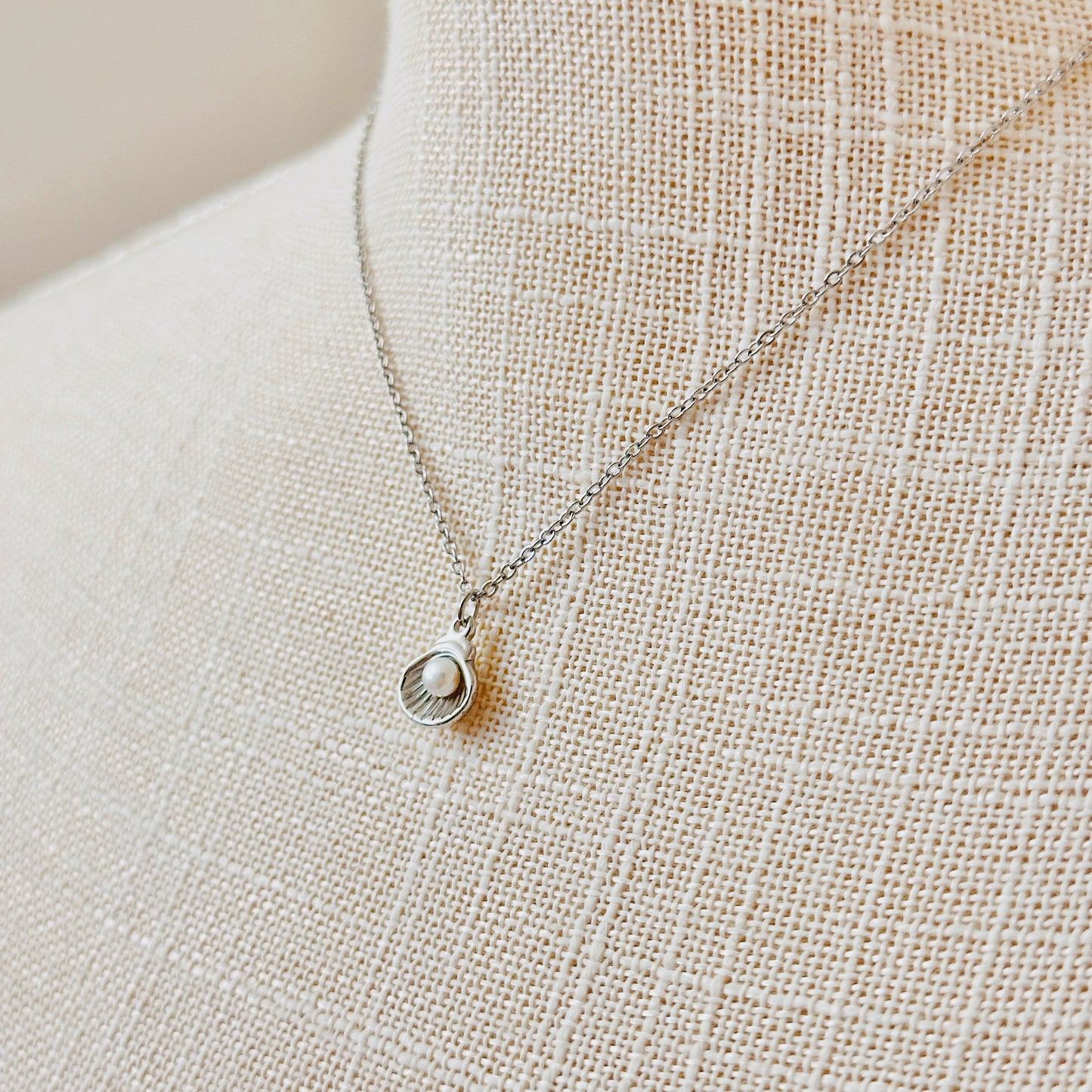 Dainty Shell & Pearl Necklace