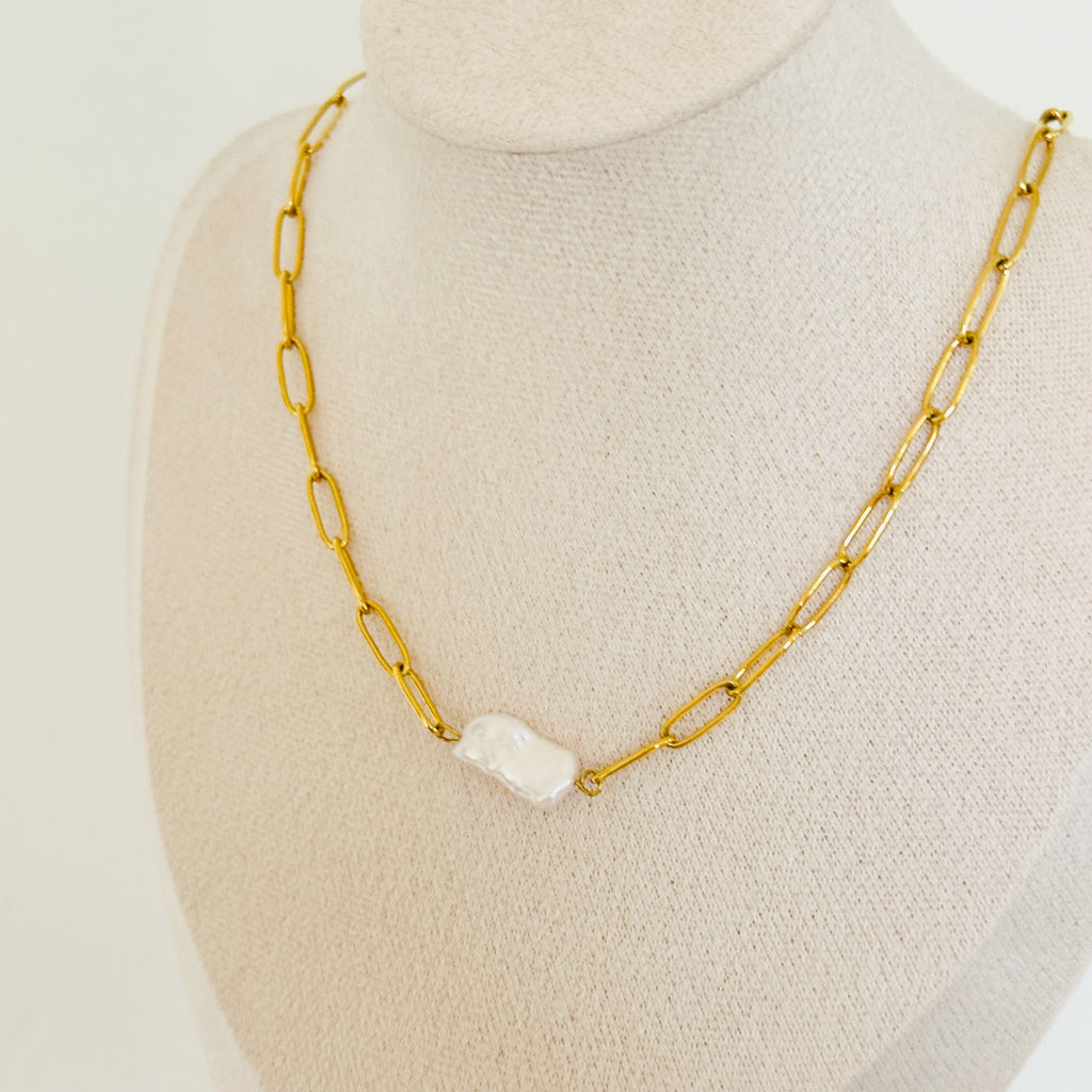 Lucia Necklace