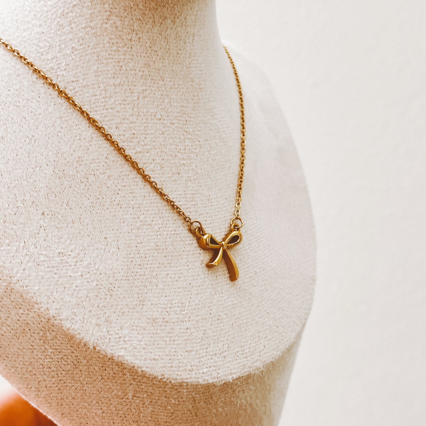 Dainty Bow Necklace | Simple & Elegant